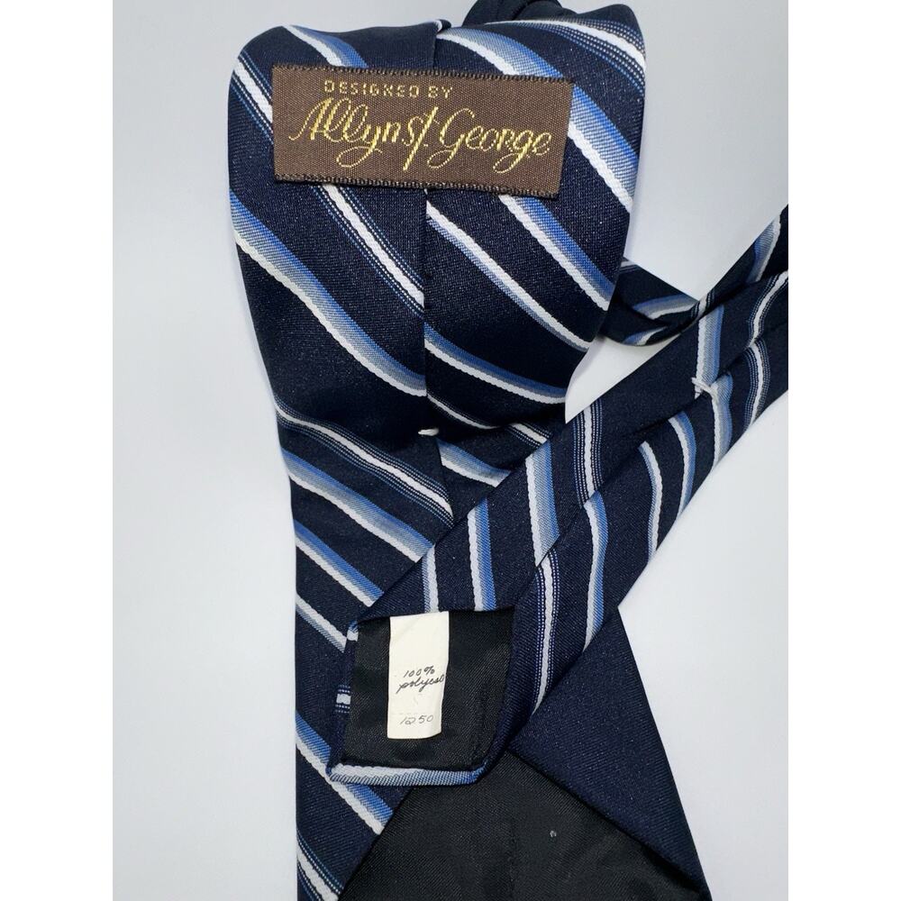 Allyn St George Tie Striped Navy Blue White Gray Classic Polyester Necktie - Picture 3 of 6